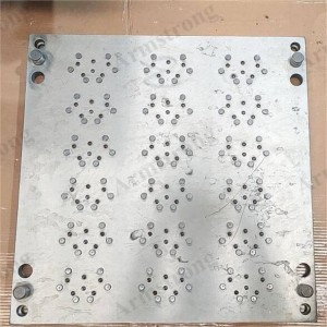 Brake pad mold